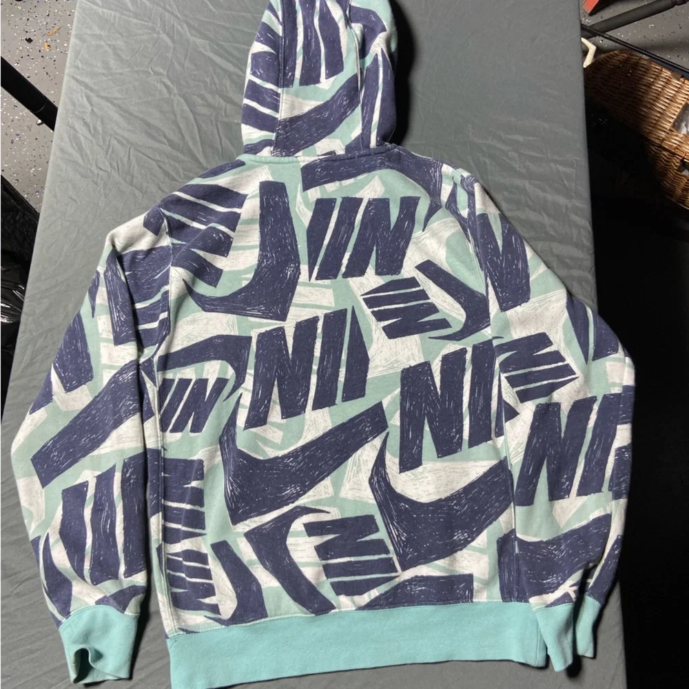 Blue/multicolored Nike hoodie (Small) - Picture 2 of 3